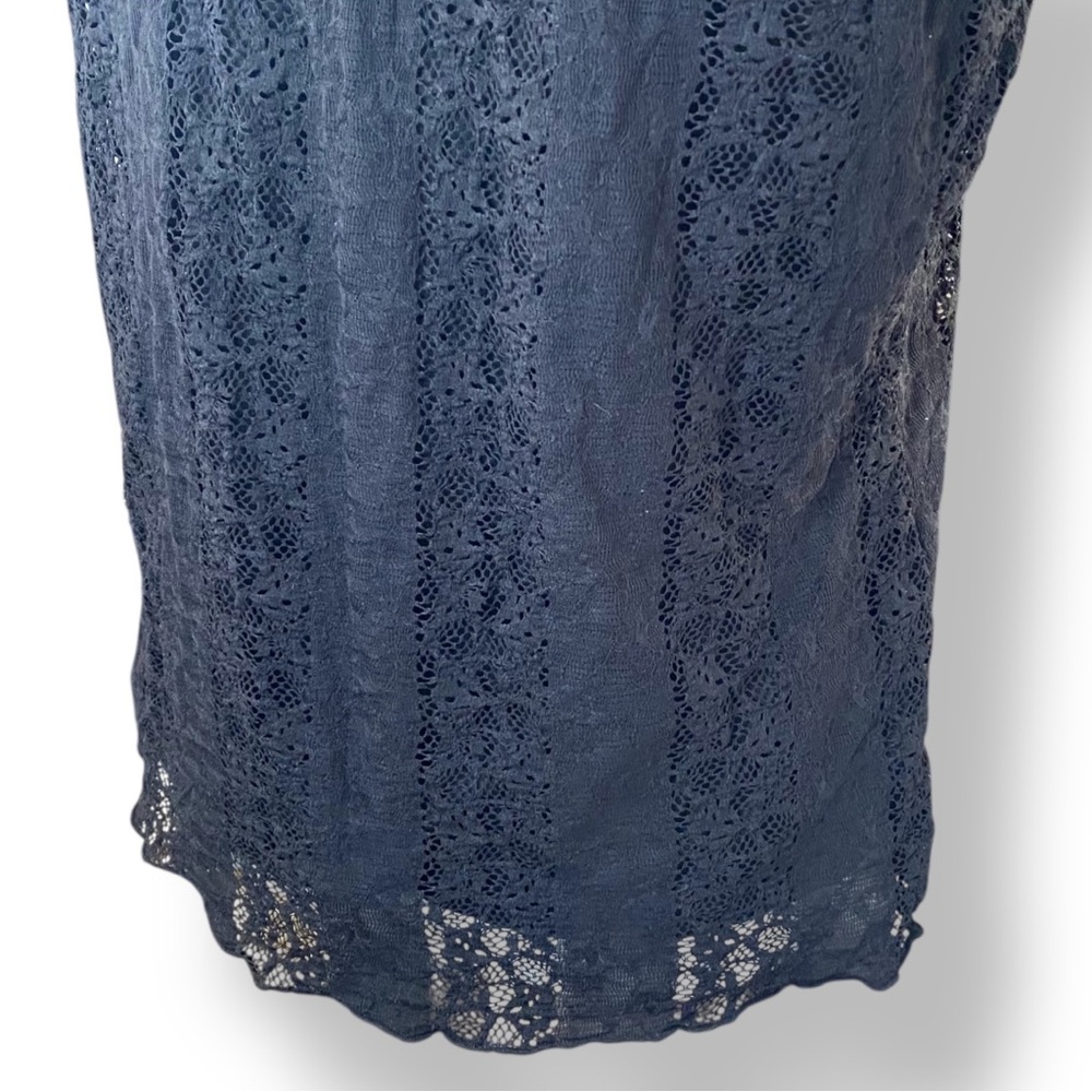 Covington Black Lace V Neck Sleeveless Top — Women’s Size L (14-16) - Picture 7 of 9
